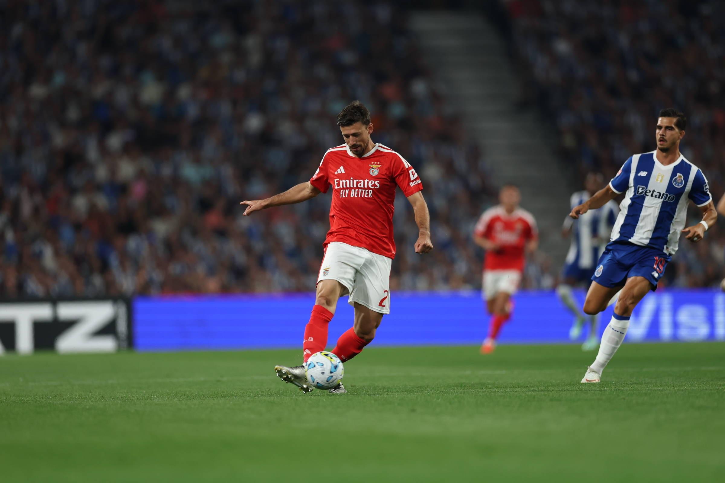 Lenglet foi o substituto natural de Otamendi: 13 jogos e 1.045 minutos