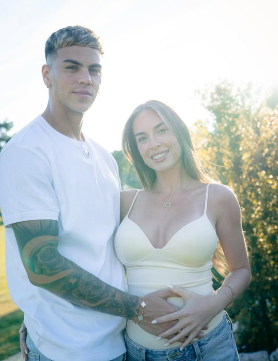 Enzo Barrenechea e a mulher,  Julieta Sieracki, quando anunciaram que iriam ser pais - Foto: Instagram