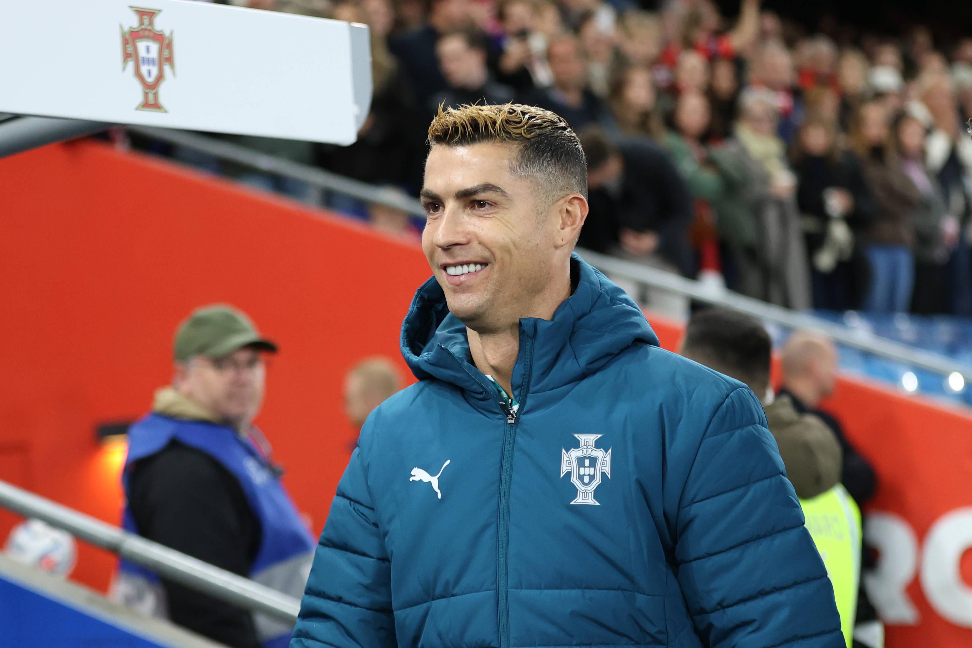 Cristiano Ronaldo não saiu do banco no Noruega-Portugal - Foto: Imago