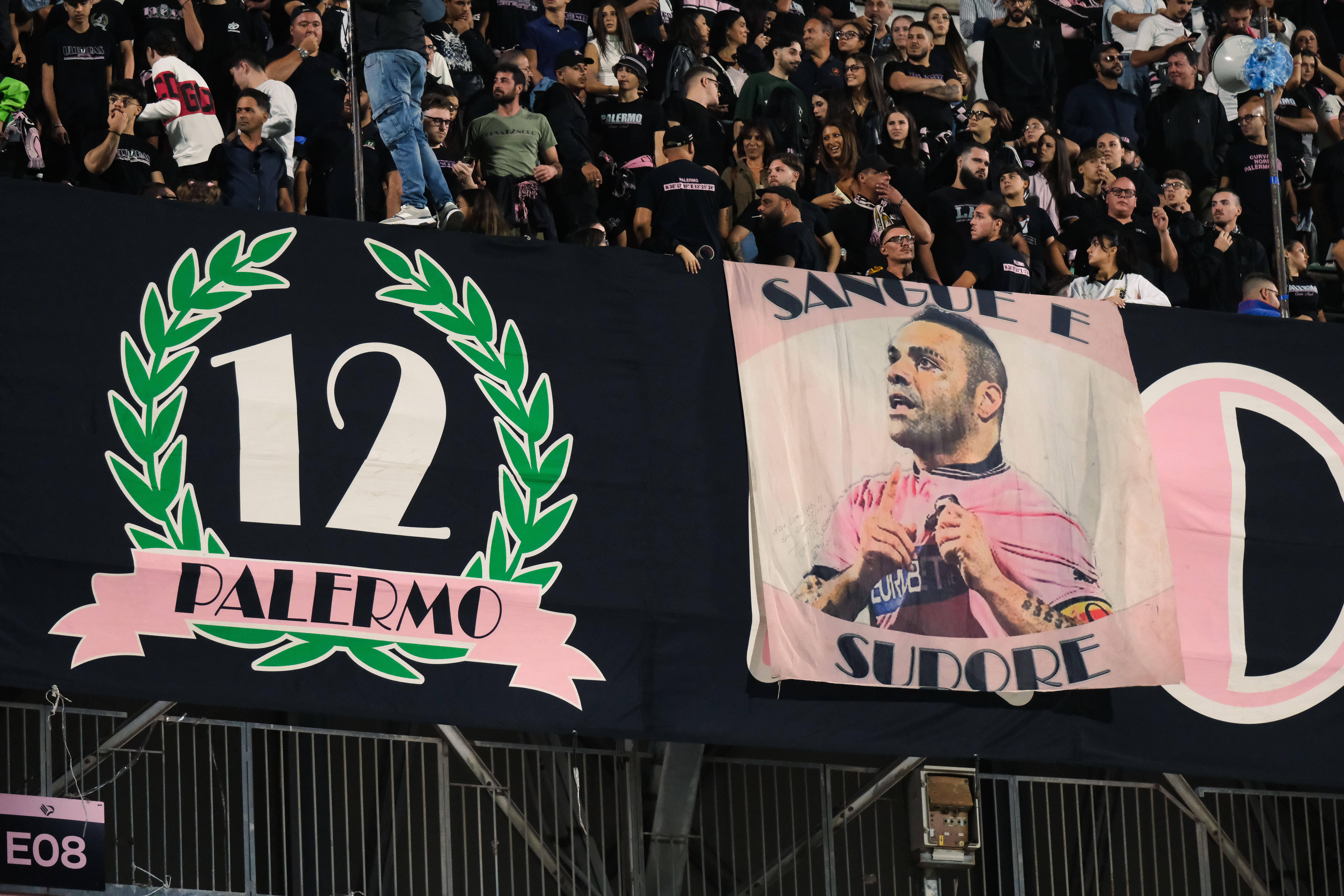Jogo de homenagem a Miccoli (IMAGO)
