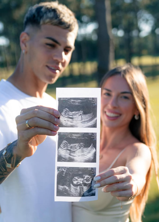 Enzo Barrenechea e a mulher,  Julieta Sieracki, quando anunciaram que iriam ser pais - Foto: Instagram