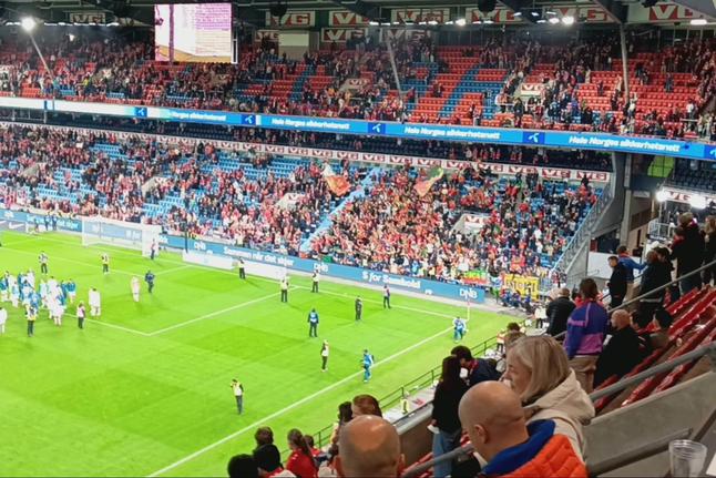 Seleção celebra vitória com adeptos... sem Cristiano Ronaldo no relvado