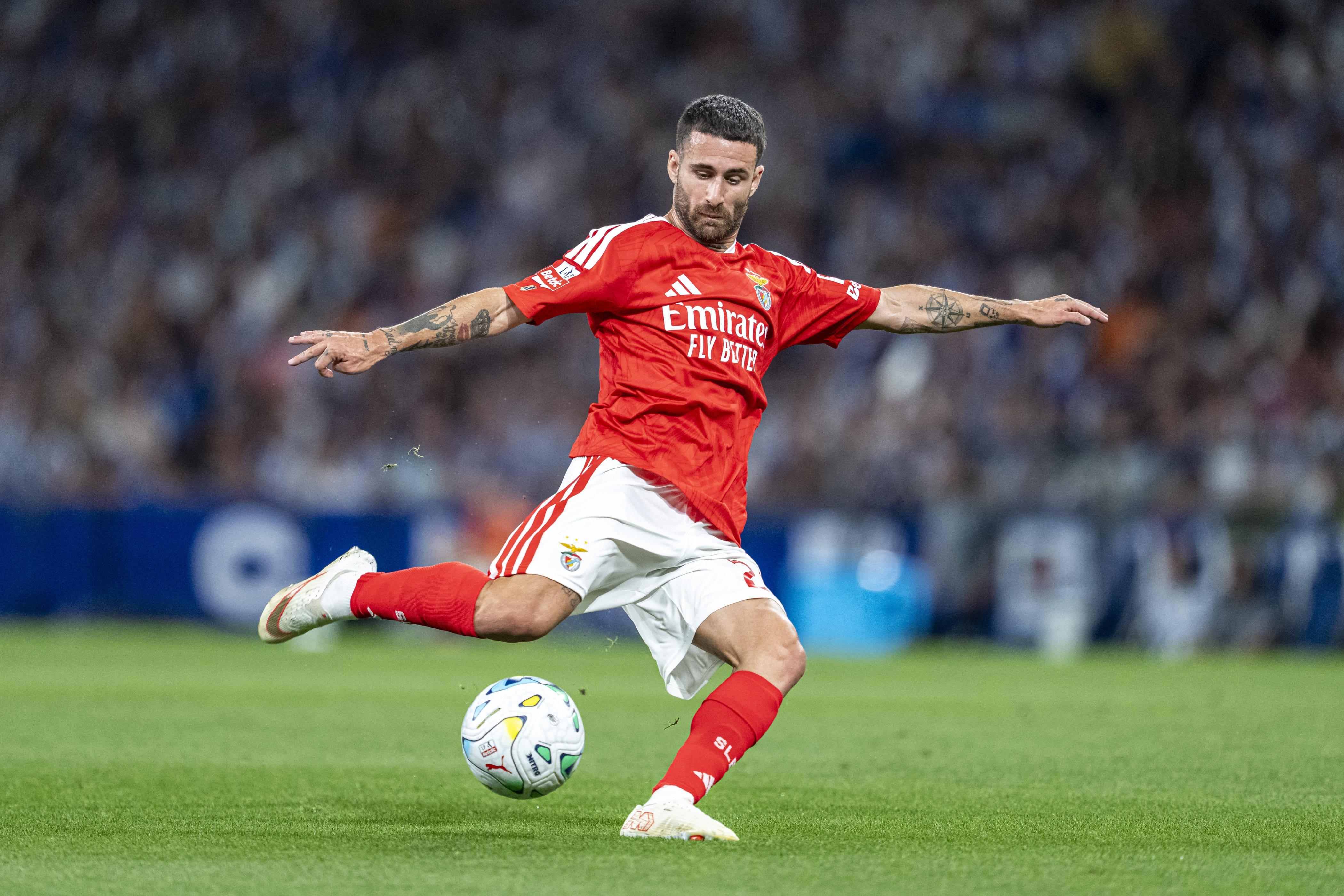 Rafa chegou no último mercado de Inverno, ficou de pedra e cal no onze e assim se mantém esta temporada com Marco Silva: 13 jogos e 906 minutos