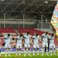 Equipa da Irlanda de cabeça baixa durante o hino de Israel (IMAGO)