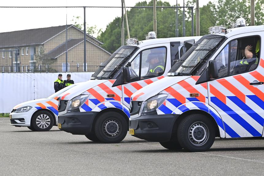 Polícia neerlandesa travou briga