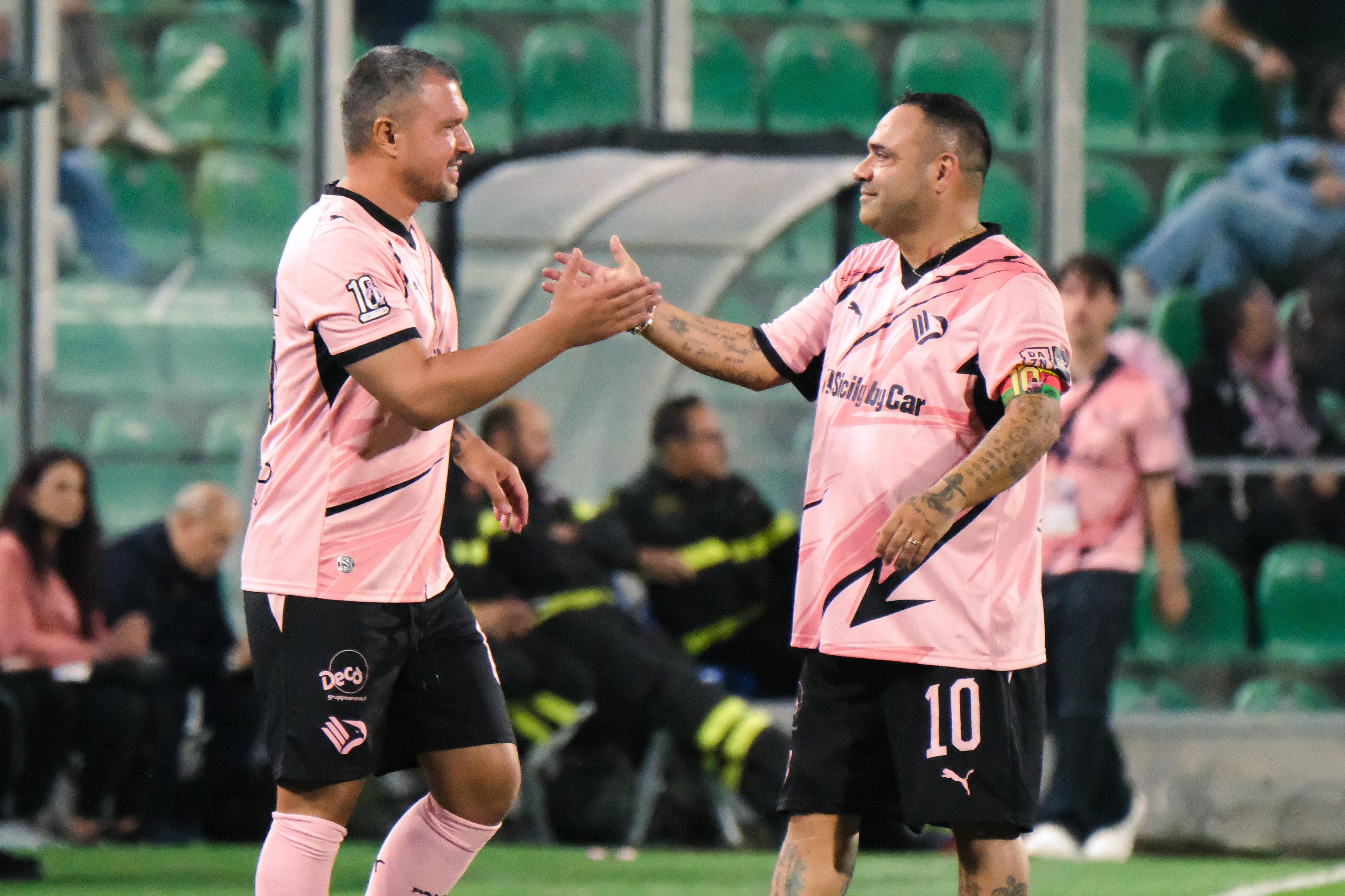 Jogo de homenagem a Miccoli - o italiano foi substituído por Bojinov (IMAGO)