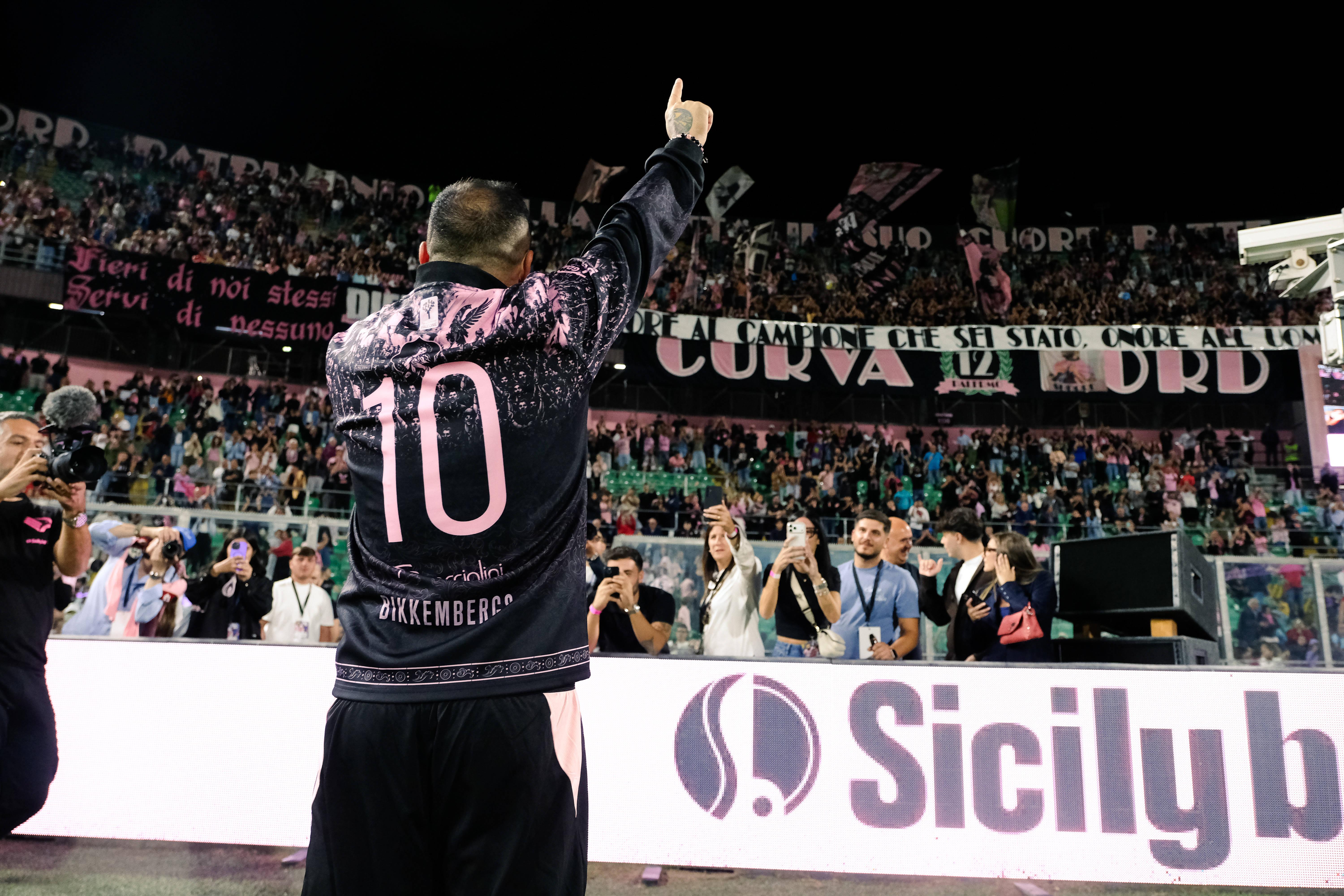 Jogo de homenagem a Miccoli (IMAGO)