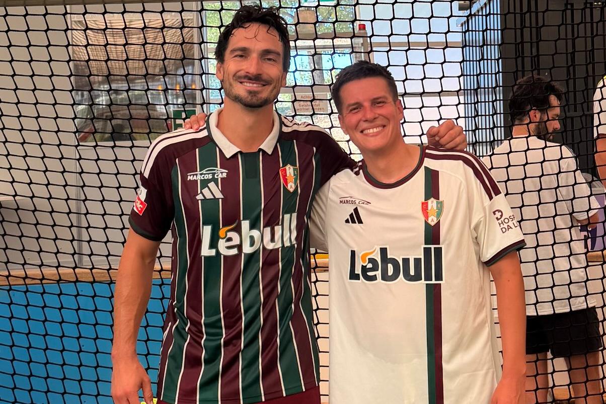 Hummels com camisola do E. Amadora - Foto: Instagram