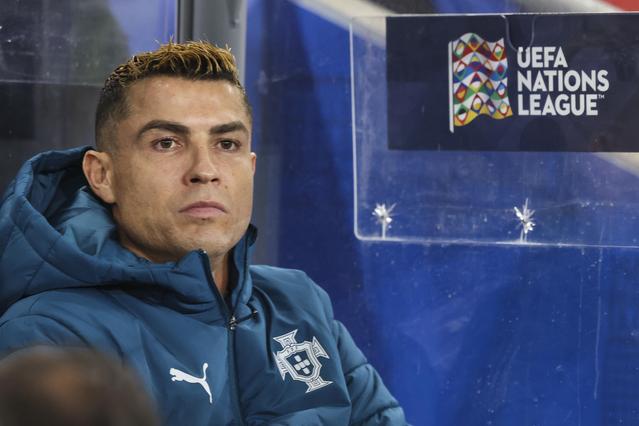 Ronaldo no banco em Oslo