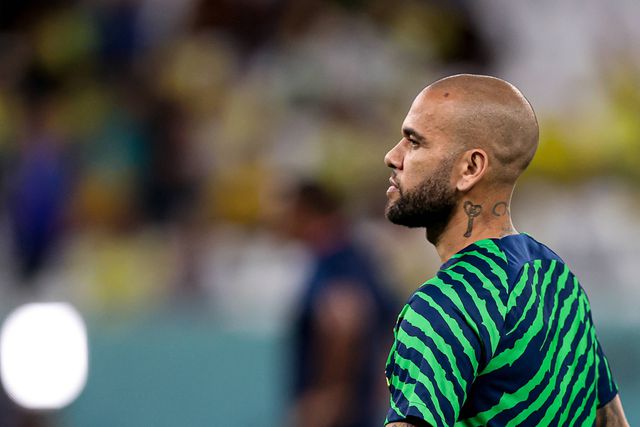 A partir da prisão, Dani Alves dá os parabéns à filha no Instagram