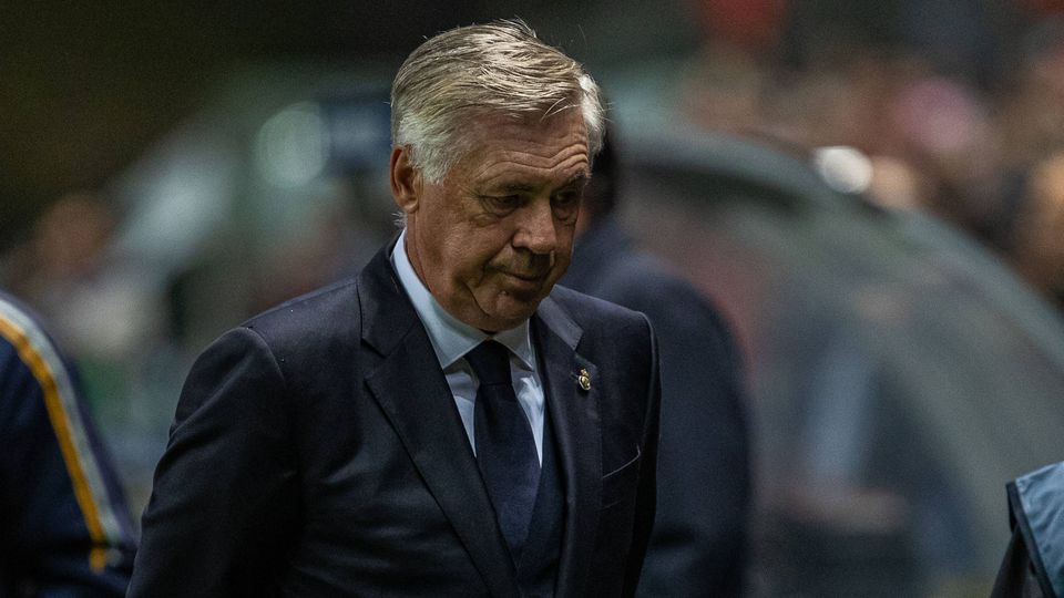 Ancelotti crítico: «A solução é reduzir jogos mas UEFA e FIFA só fazem o contrário»