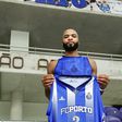 Vídeo: basquetebolista do FC Porto ‘atropela’ operador de câmara… mas tudo acaba bem