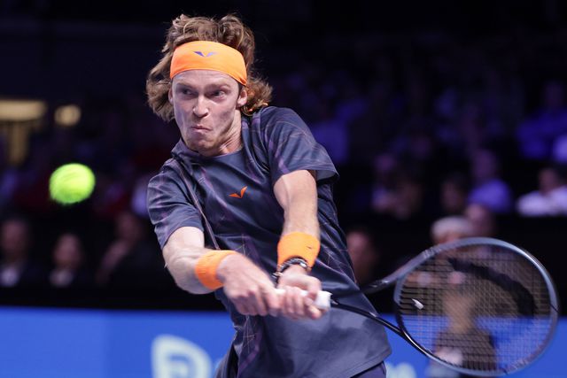 ATP Viena: Zverev perde contra Rublev e adia qualificação para Turim