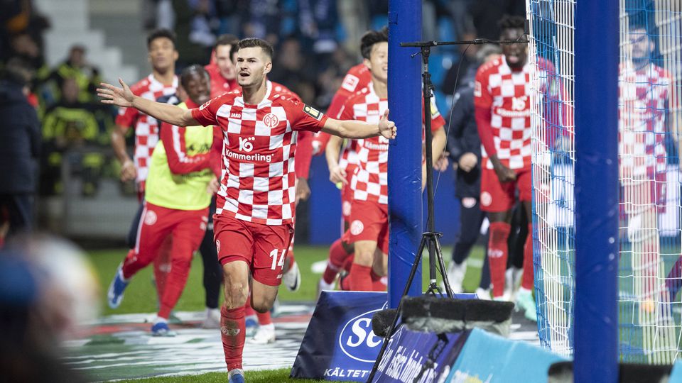 Gonçalo Paciência no empate do Bochum com o Mainz