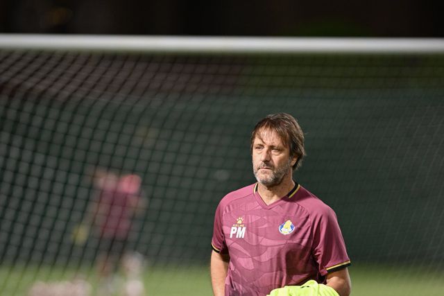 Al Gharafa de Pedro Martins evita derrota em casa do líder perto do fim