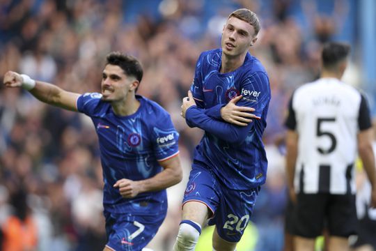 Pedro Neto assiste e Félix nem sai do banco na vitória do Chelsea