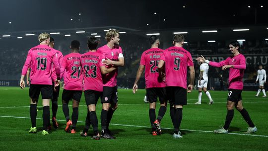 Manchester United esteve em Famalicão com mira a um jogador do Sporting