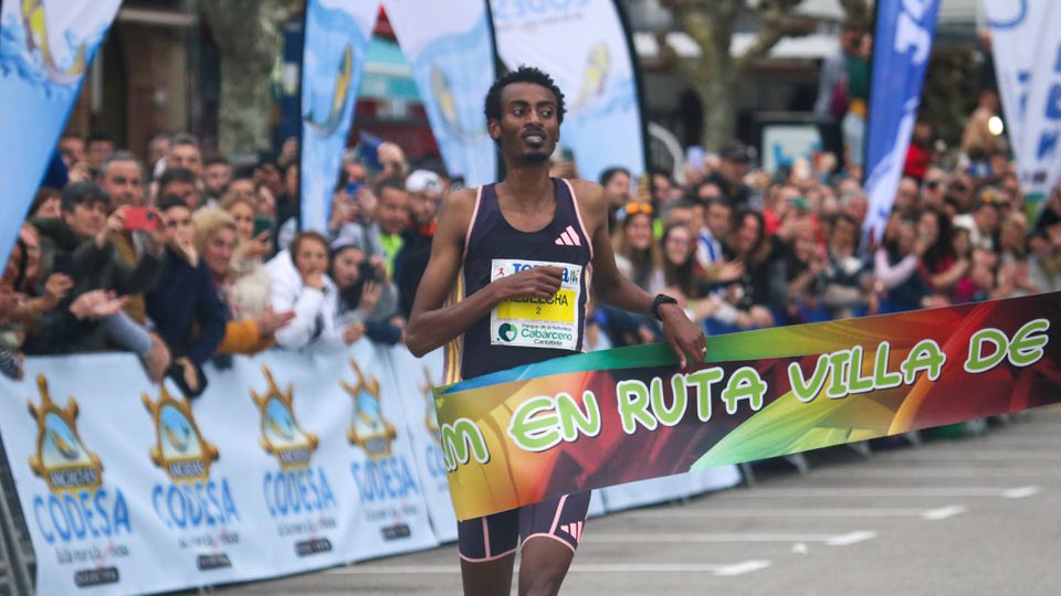 Yomif Kejelcha bate recorde mundial da meia maratona