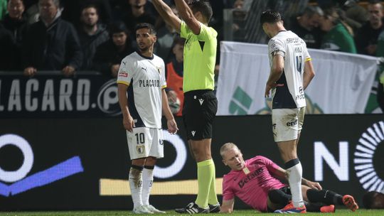 «Lesão de Nuno Santos? Sporting está protegido pela forma como montou o plantel»