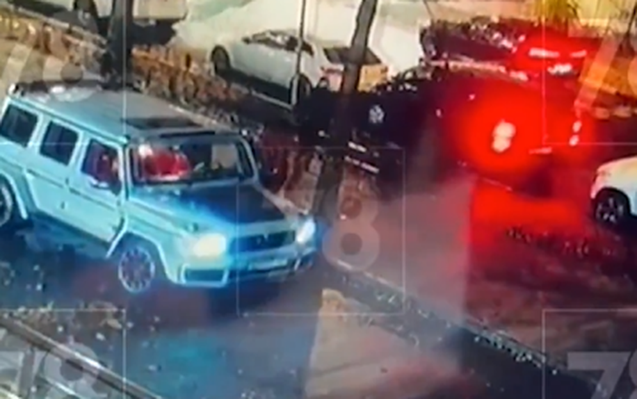 Momento em que Mostovoy é abordado na rua