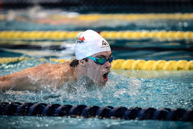 Vicente Pereira somou mais dois recordes do mundo de natação para atletas com Síndrome de Down (FP Natação)