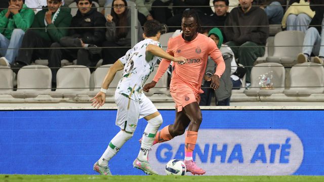 Karamoh faz a estreia como titular do FC Porto (Foto: Catarina Morais/Kapta+)