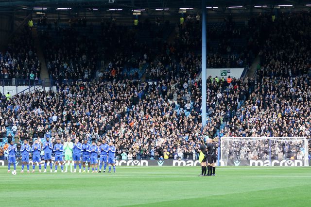 Mais de 27 mil adeptos no jogo do Sheffield Wednesday com o Oxford, em casa