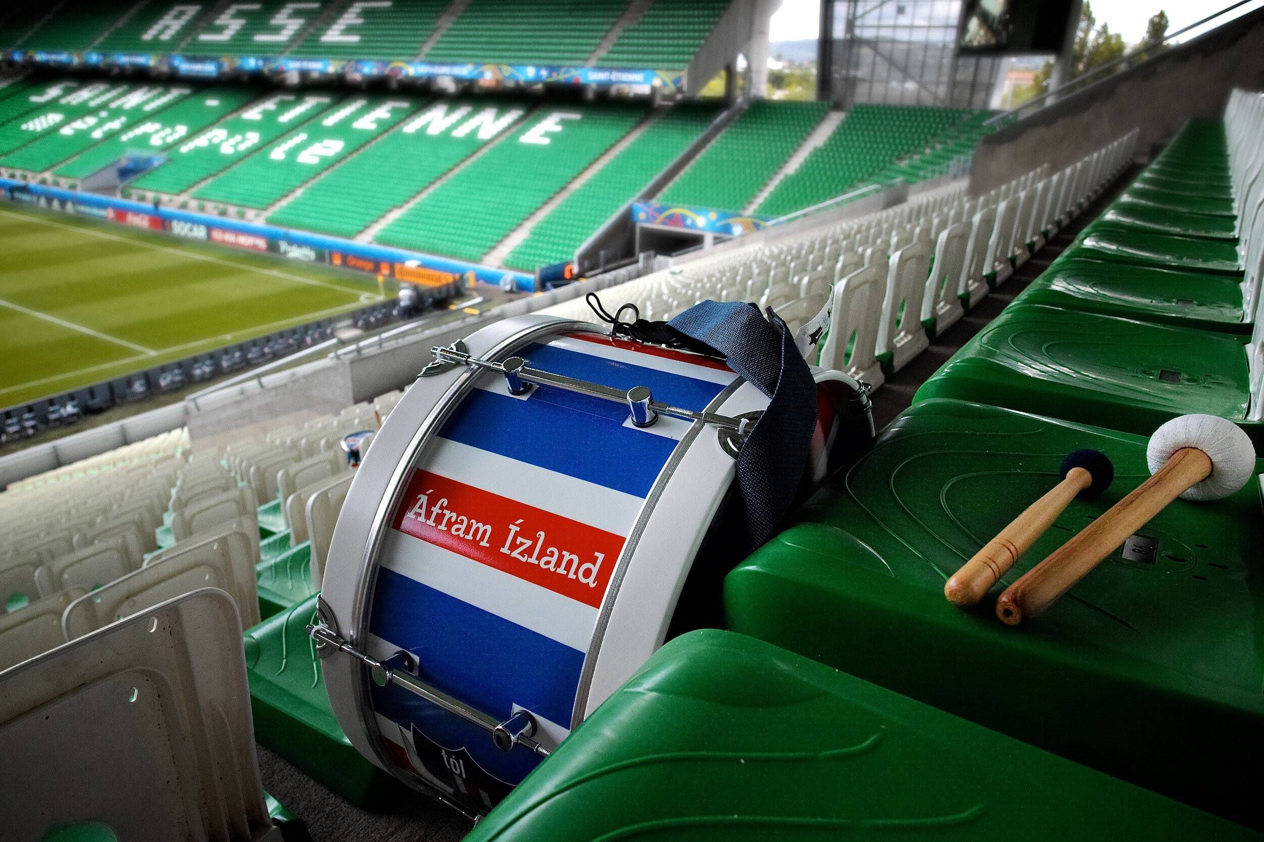Estádio Geoffroy-Guichard, em St. Étienne. Conhecido como 'o caldeirão', já chegou aos 118 decibéis