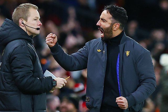 Ruben Amorim a celebrar a vitória do Manchester United frente ao Brighton em Old Trafford