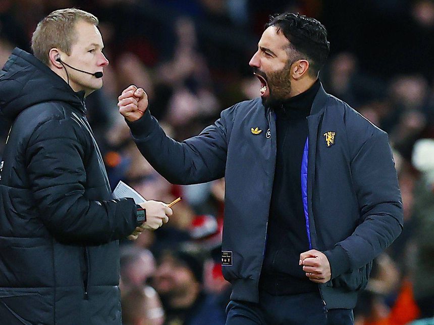 Ruben Amorim a celebrar a vitória do Manchester United frente ao Brighton em Old Trafford