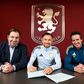 Matty Cash renova contrato (Foto: Aston Villa)