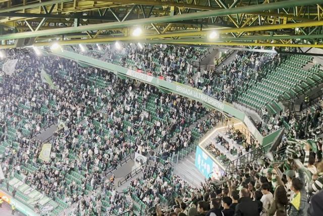 Assim se festejou o segundo em Alvalade