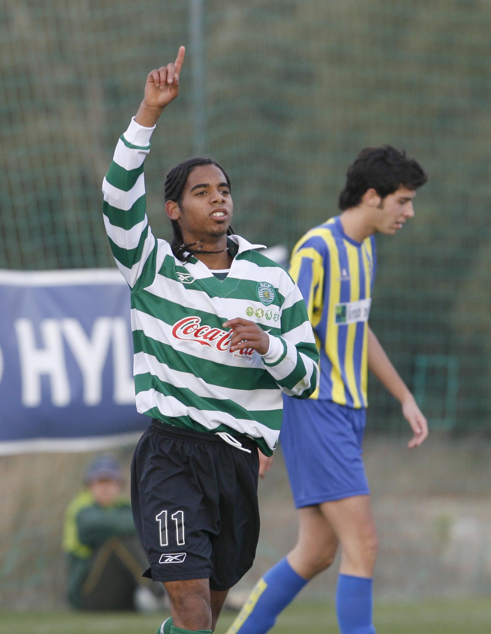Fábio Paim — elogiado por Ronaldo em 2003, perdeu-se nos excessos e cumpriu pena de prisão. Hoje está afastado do futebol profissional, dedica-se às redes sociais, podcasts e participou em filme para adultos