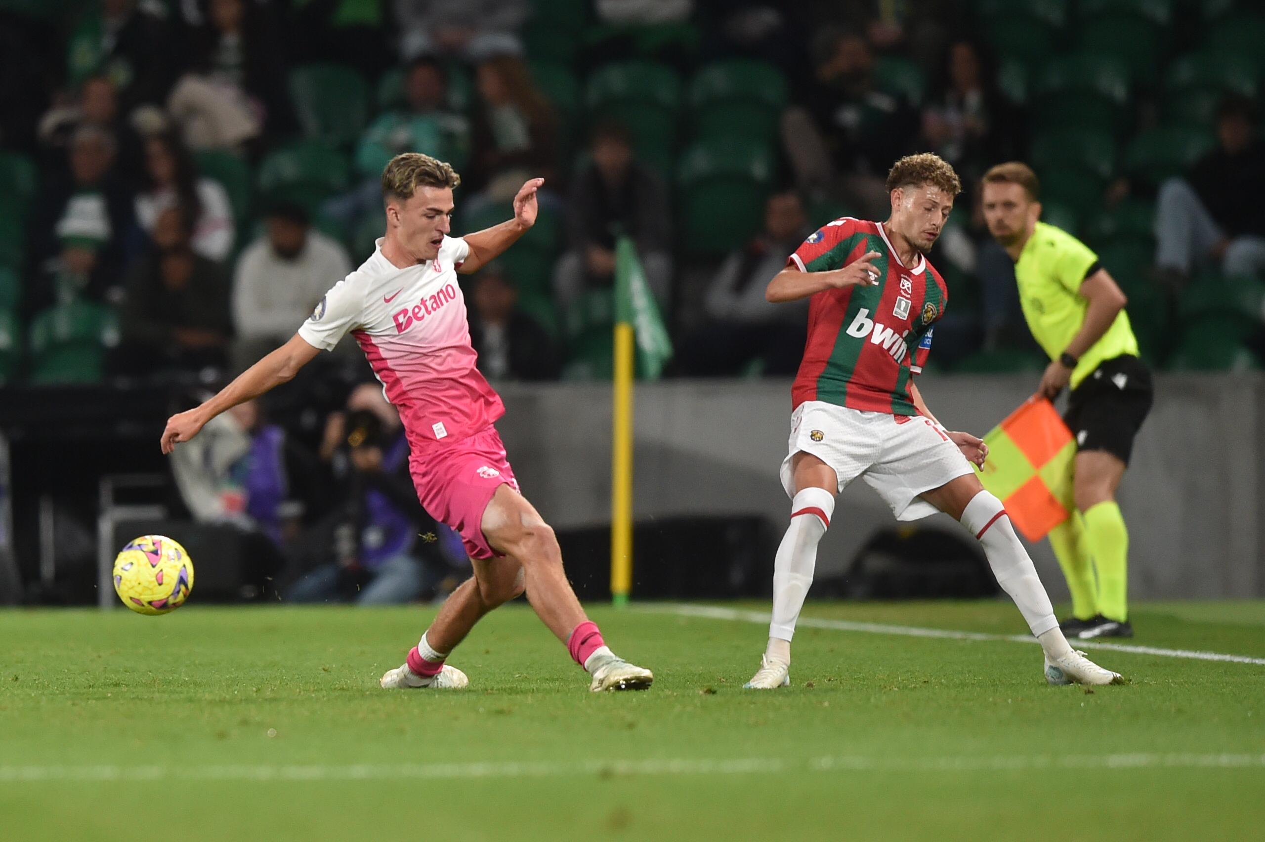 Jesse Derry foi titular no Sporting. Foto: Miguel Nunes (Sporting-Marítimo)