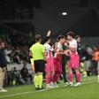 Momento em que Samuel Justo entrou em campo (foto: Miguel Nunes)
