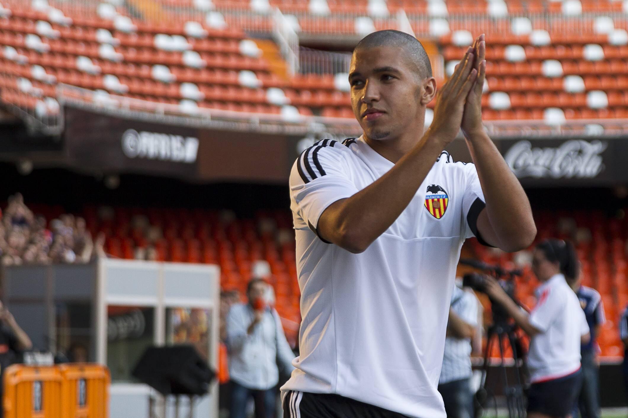 Zakaria Bakkali — um 'hat-trick' na Eredivisie aos 17 anos rotolou-o como novo craque belga no PSV e levou-o ao Valência, mas problemas disciplinares e a falta de consistência travaram-no; joga atualmente na liga principal da Bélgica