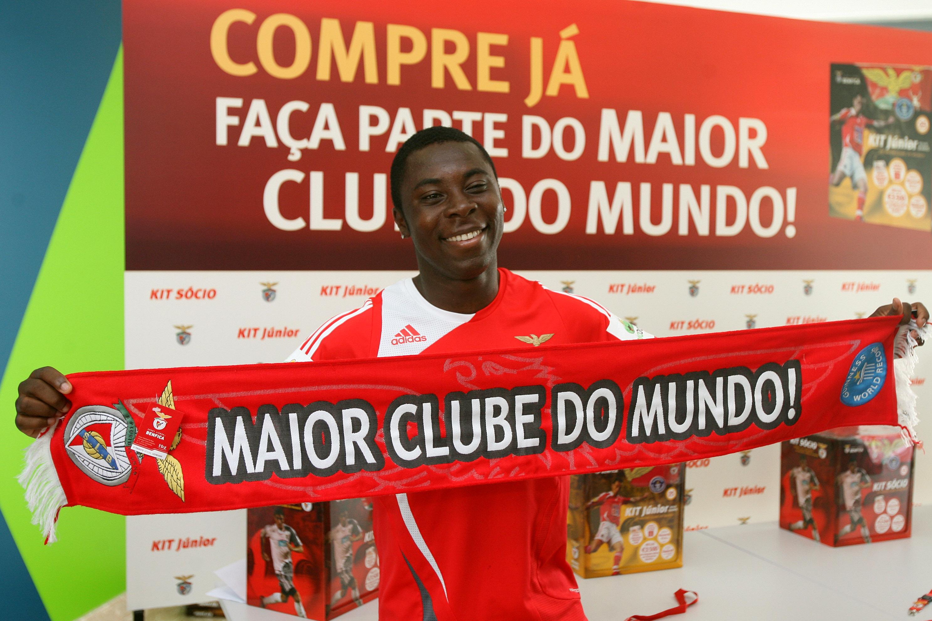 Aos 14 anos, o norte-americano Freddy Adu já era «o novo Pelé»... - Foto: A BOLA