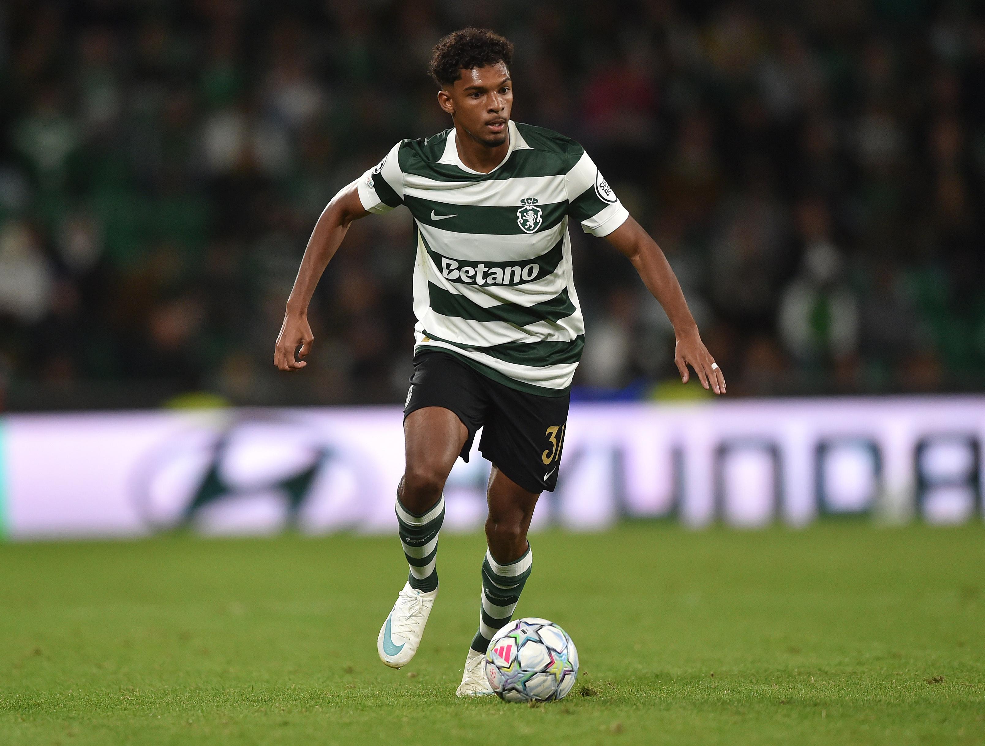 Luís Guilherme no lado direito do ataque - Foto: A BOLA/Miguel Nunes