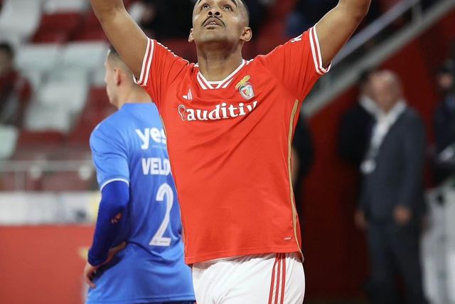 Já apurado, Benfica goleia por 10-1