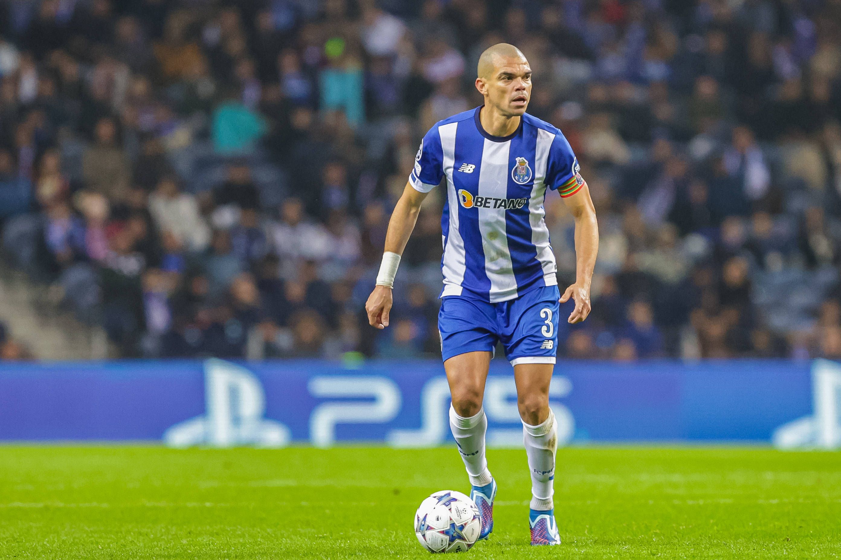 FC Porto-Antuérpia lá fora: Pepe decisivo, essencial alcançado