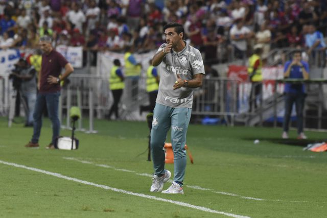 Abel Ferreira: «Há dois meses, o treinador do Palmeiras era fraco...»