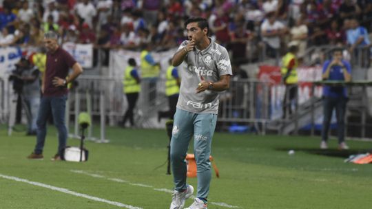 Abel Ferreira: «Há dois meses, o treinador do Palmeiras era fraco...»