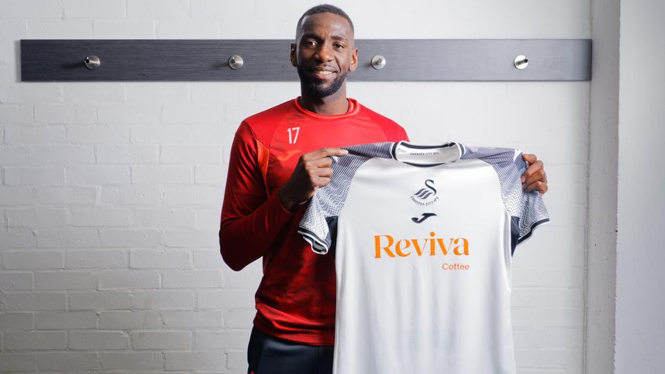 Ex-Sporting assina pelo Swansea City