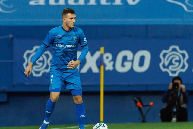 Estoril: Quase três meses depois, Parra regressou ao onze