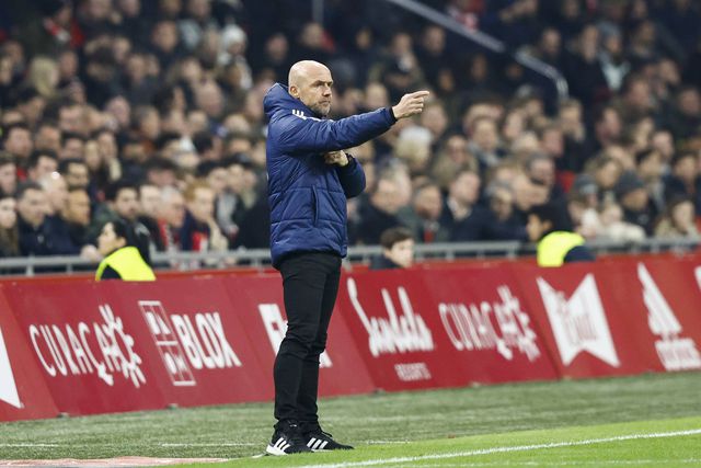 OFICIAL: Taarabt e Iuri Medeiros têm novo treinador