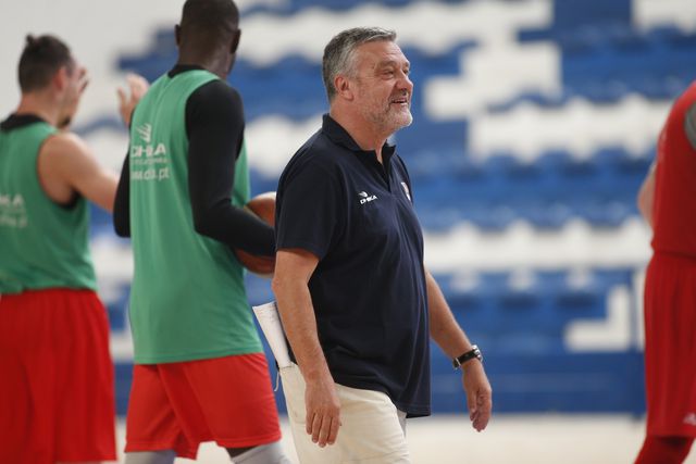 Seleção: Neemias nos pré-convocados, Rúben Prey estreia-se