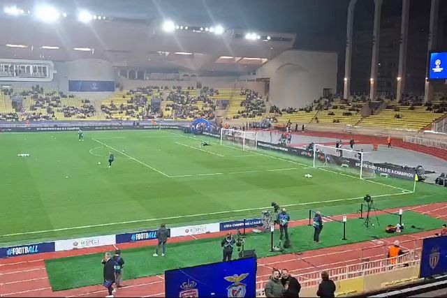 Adeptos do Benfica já se fazem ouvir no Mónaco