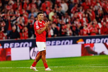 Mónaco-Benfica: Bah marca à ponta de lança, mas havia fora de jogo (vídeo)