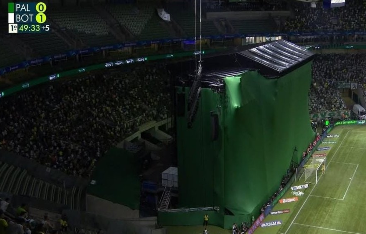 Vídeo: adeptos viram Palmeiras-Botafogo nas bancadas... através de ecrã