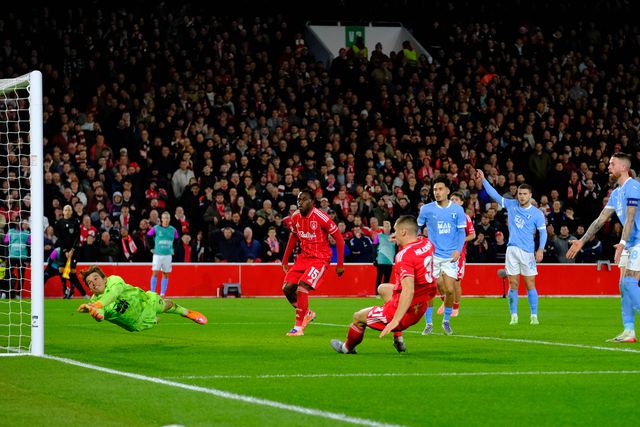 Quarta vitória do Nottingham Forest em sete jogos